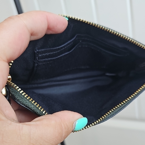 Coach NWT Green and Brown Patterned Wristlet Gold Hardware - Picture 8 of 9